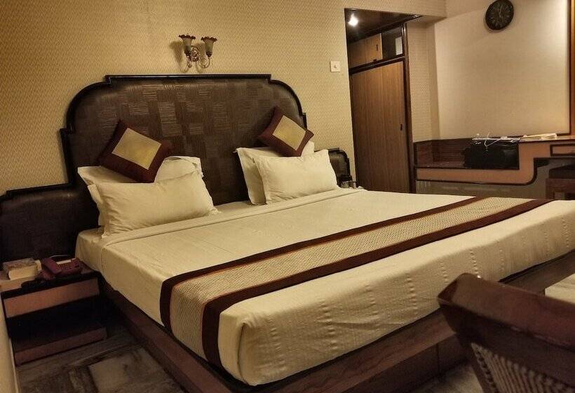 هتل Sindhuri Park