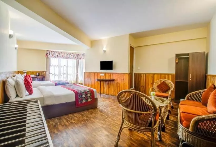 Hotel Summit Newa Regency