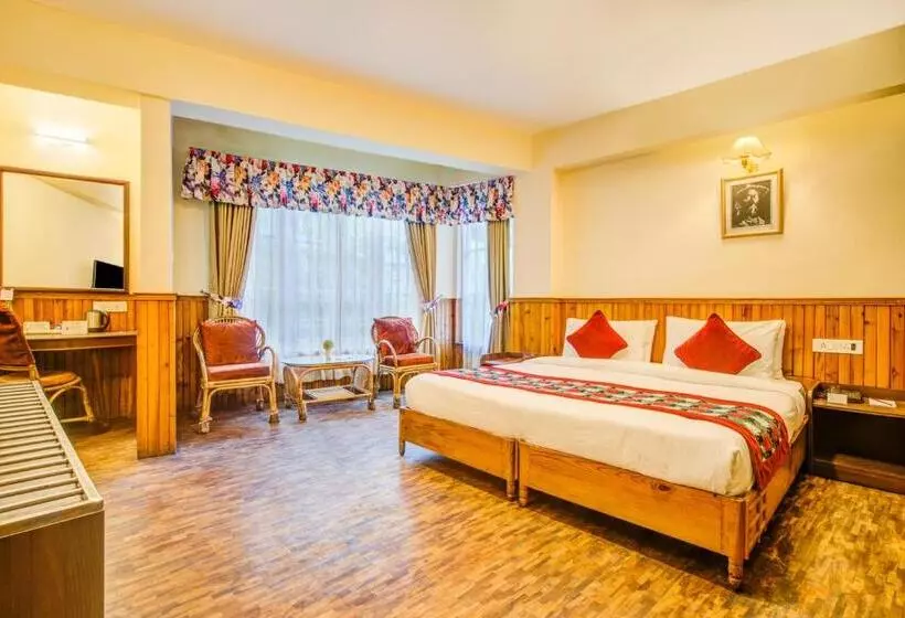 Hotel Summit Newa Regency