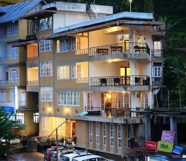 Hotel Summit Newa Regency