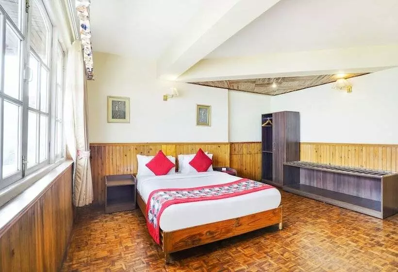 Hotel Summit Newa Regency