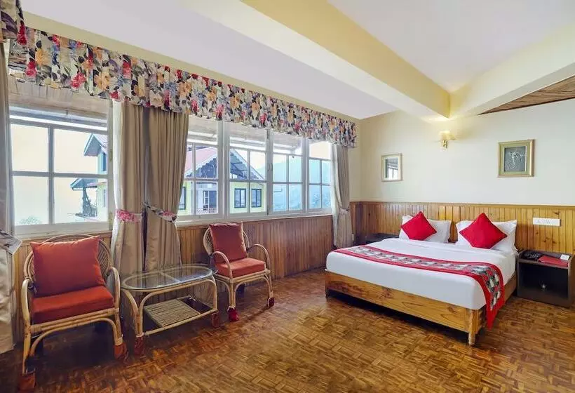 Hotel Summit Newa Regency