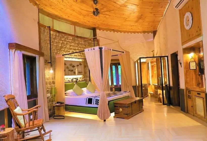 ホテル The Den Corbett Resort