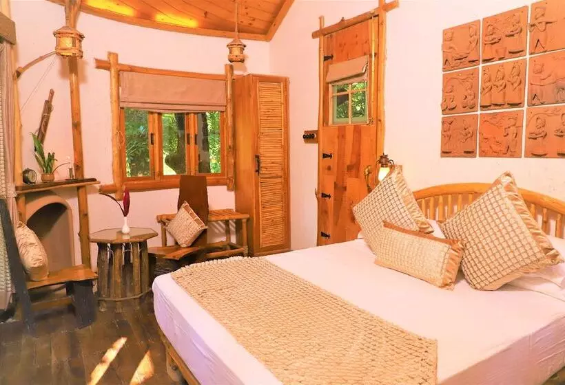 ホテル The Den Corbett Resort