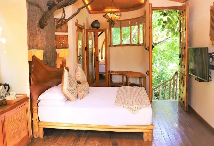 ホテル The Den Corbett Resort