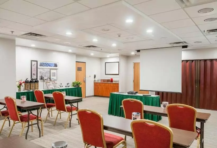 호텔 Country Inn & Suites By Radisson, Cookeville, Tn