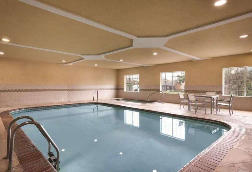 酒店 Country Inn & Suites By Radisson, Valparaiso, In