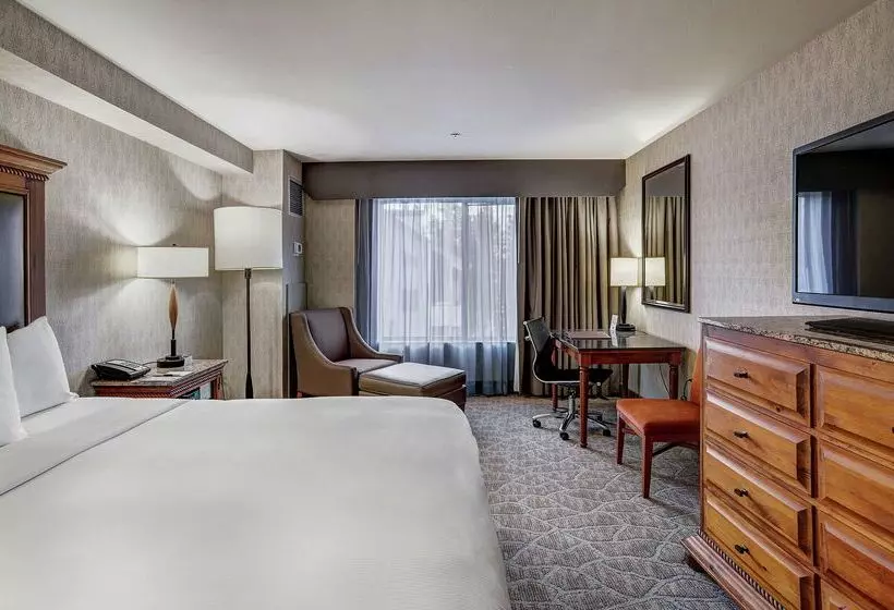 Hotel Alpenrock Breckenridge, Curio Collection By Hilton