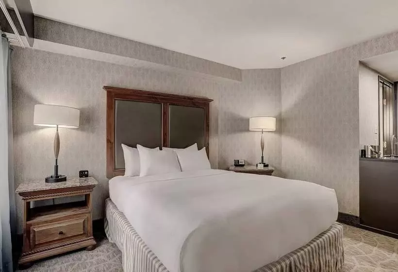 Hotel Alpenrock Breckenridge, Curio Collection By Hilton