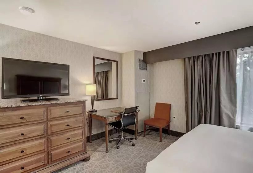 Hotel Alpenrock Breckenridge, Curio Collection By Hilton