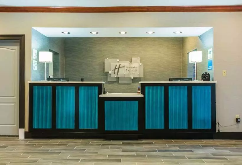 בית מלון כפרי Holiday Inn Express Jackson, An Ihg