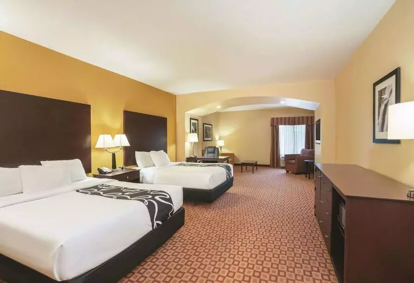 Hotel Comfort Inn & Suites Verona At Turning Stone Resort Casino