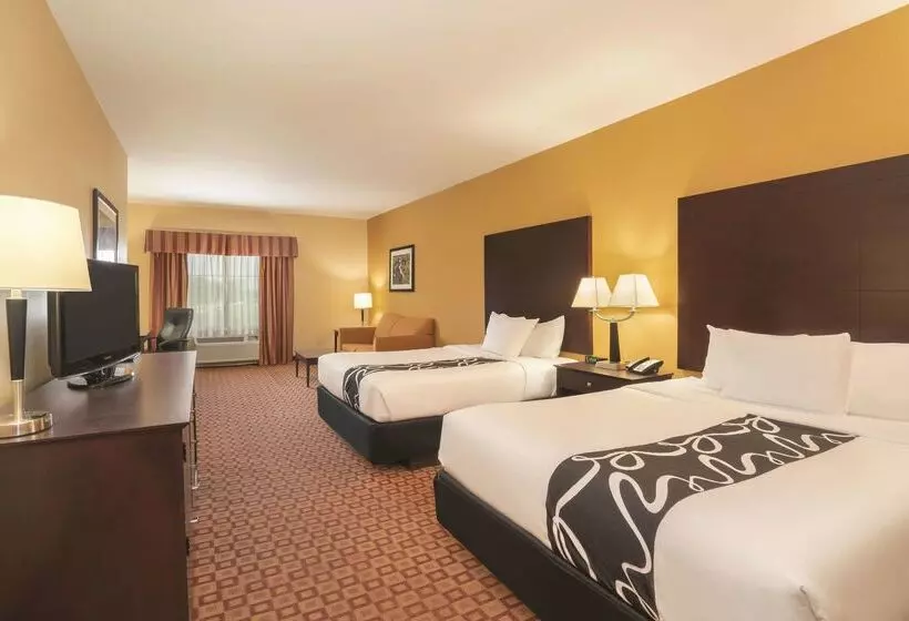 Hotel Comfort Inn & Suites Verona At Turning Stone Resort Casino