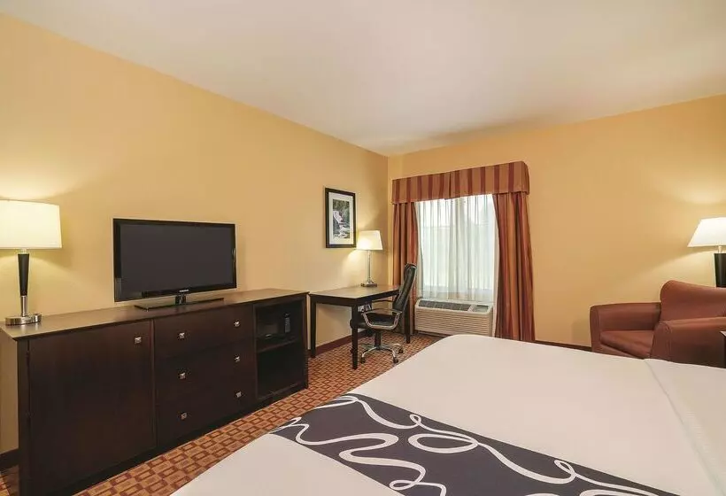 Hotel Comfort Inn & Suites Verona At Turning Stone Resort Casino