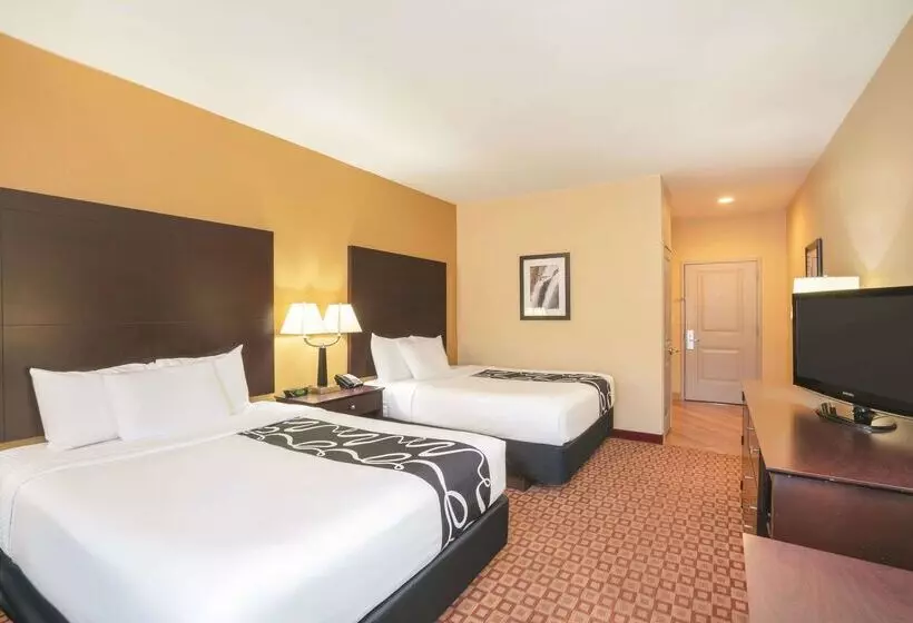 Hotel Comfort Inn & Suites Verona At Turning Stone Resort Casino