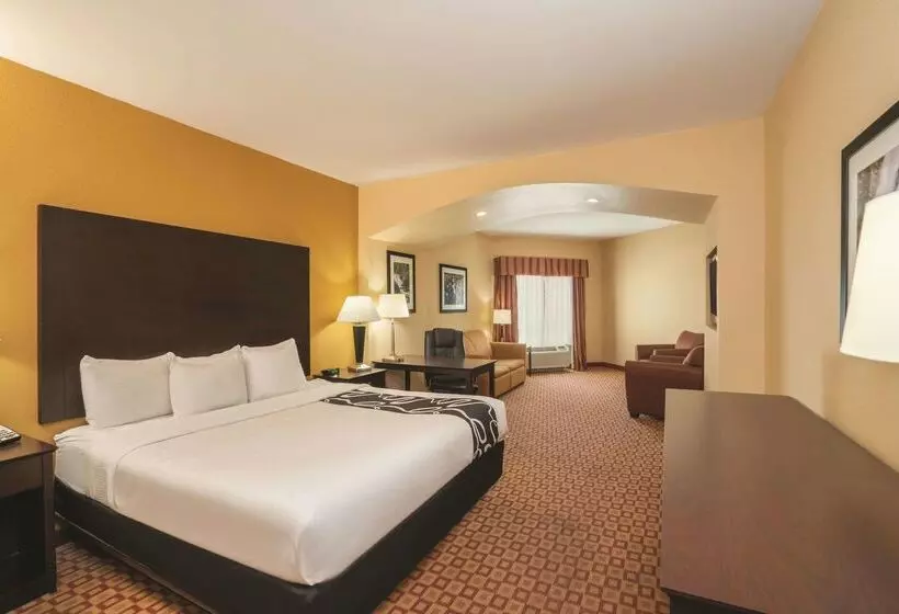 Hotel Comfort Inn & Suites Verona At Turning Stone Resort Casino
