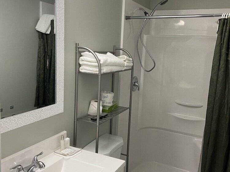 فندق Lakeshore Suites