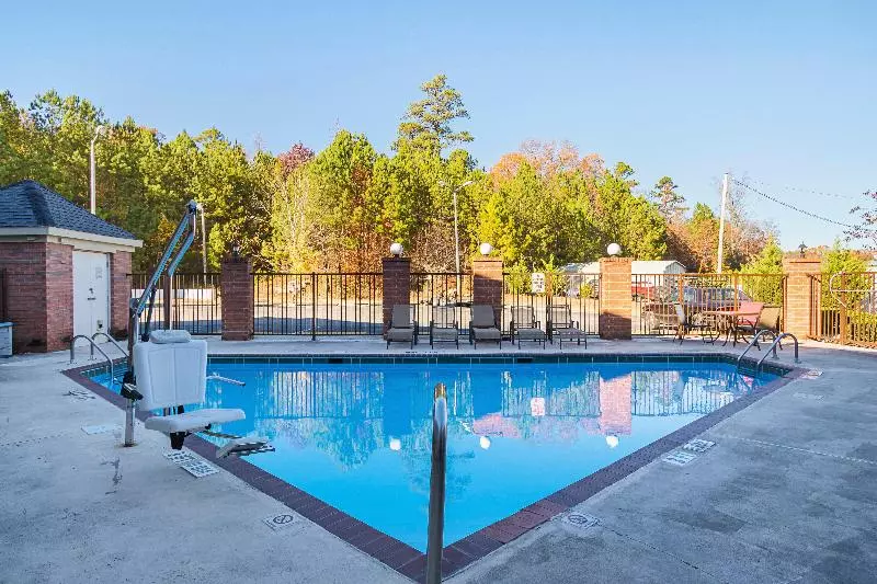 호텔 Red Roof Inn & Suites Scottsboro