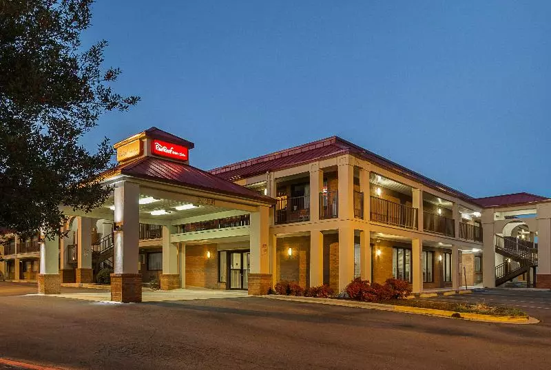 호텔 Red Roof Inn & Suites Scottsboro