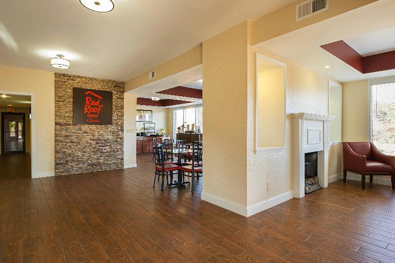 호텔 Red Roof Inn & Suites Scottsboro