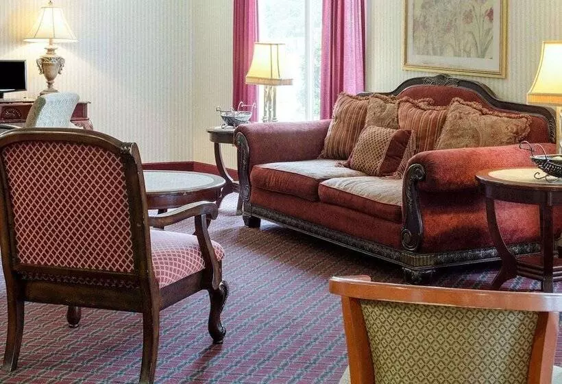 בית מלון כפרי Rodeway Inn