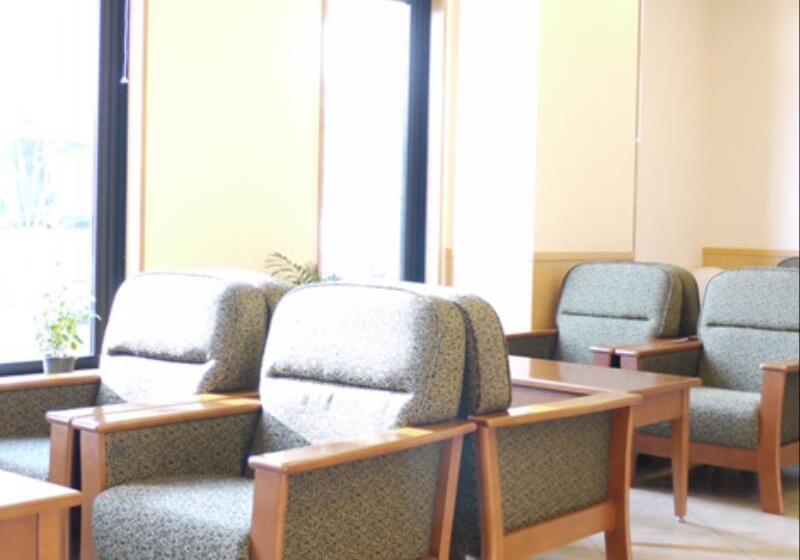 호텔 Route Inn Tsubamesanjo Ekimae