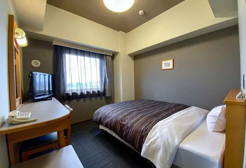 Отель Route Inn Tsubamesanjo Ekimae