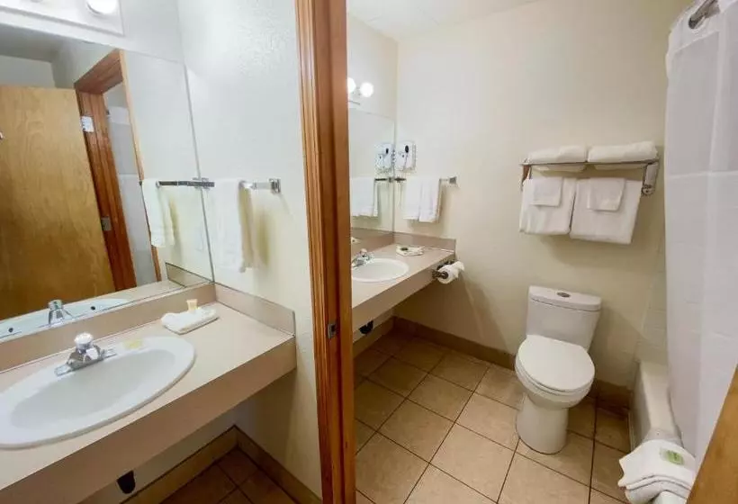 汽车旅馆  Sisters Inn & Suites