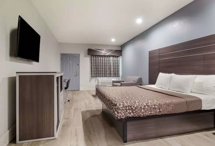 Отель Americas Best Value Platinum Inn & Suites