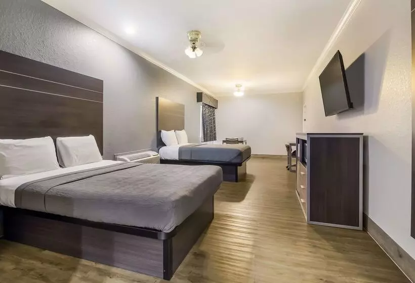 Отель Americas Best Value Platinum Inn & Suites