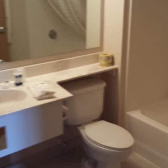 בית מלון כפרי Americinn By Wyndham Madison Sd