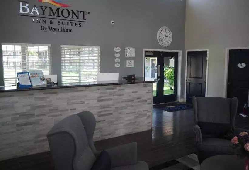 Отель Baymont By Wyndham Yuba City