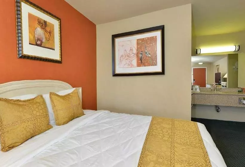 Отель Baymont By Wyndham Yuba City