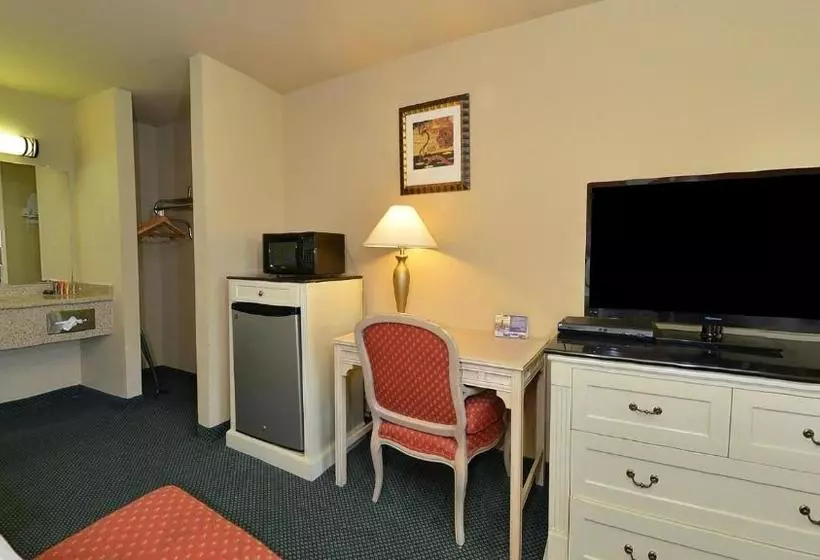 Отель Baymont By Wyndham Yuba City