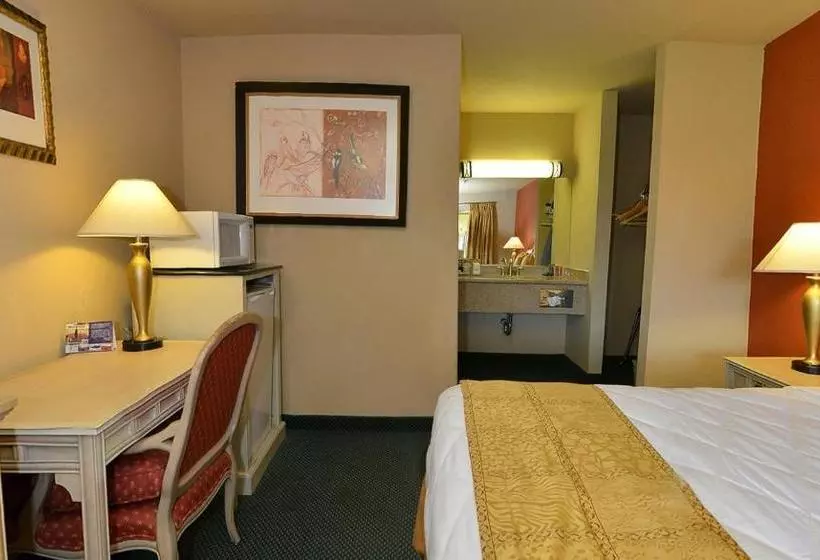 Отель Baymont By Wyndham Yuba City