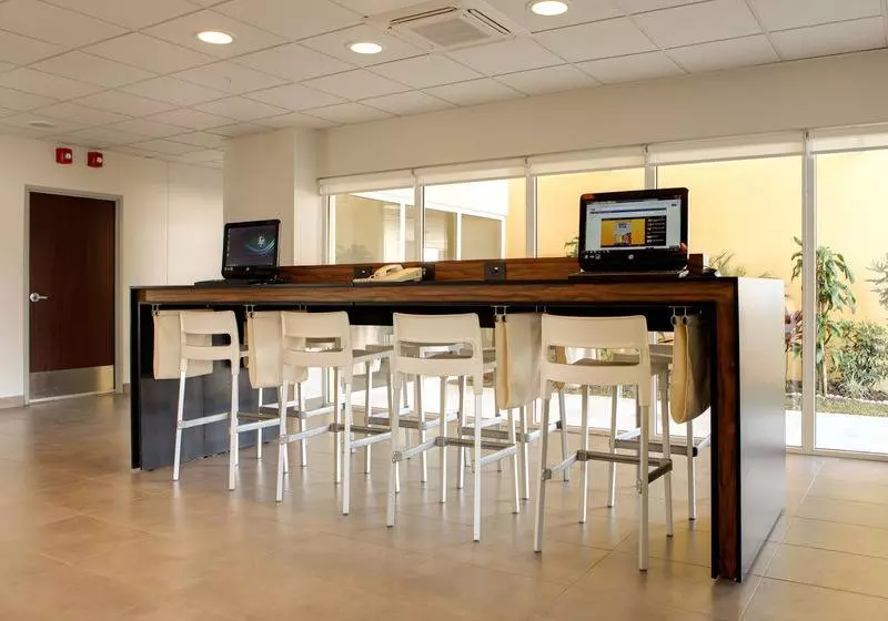 فندق City Express By Marriott Durango