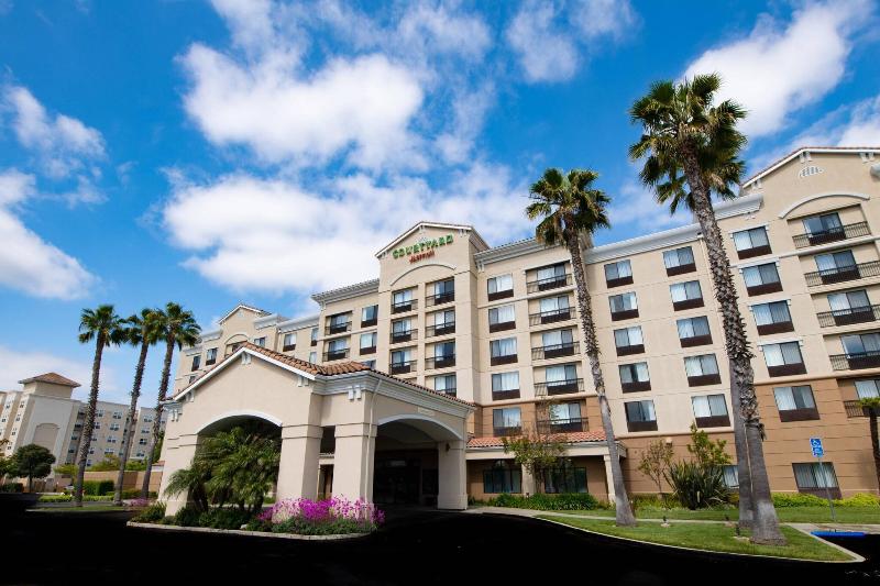 فندق Courtyard By Marriott Newark Silicon Valley