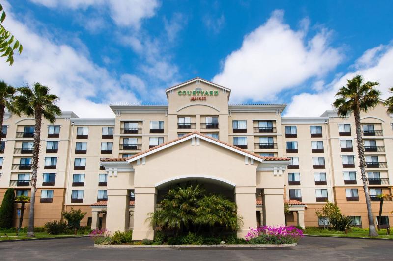 فندق Courtyard By Marriott Newark Silicon Valley