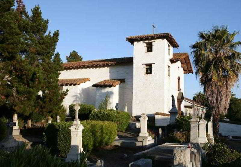 فندق Courtyard By Marriott Newark Silicon Valley