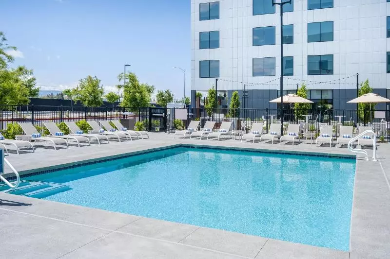 Szálloda Courtyard By Marriott Newark Silicon Valley