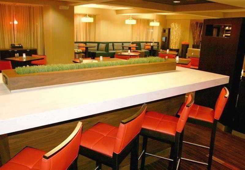 فندق Courtyard By Marriott Traverse City