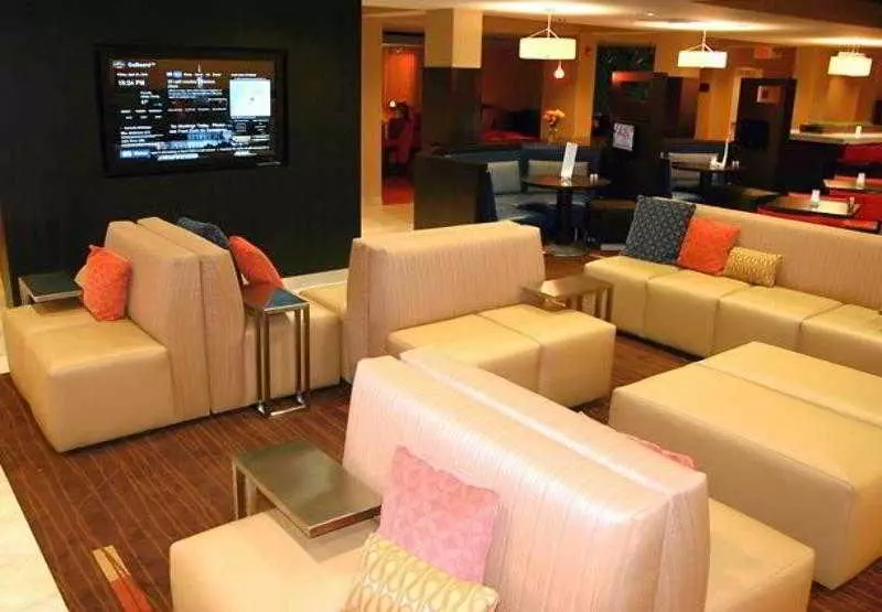 Hotel Courtyard By Marriott Traverse City