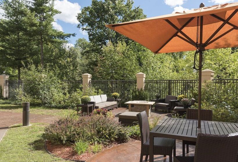 فندق Courtyard By Marriott Traverse City