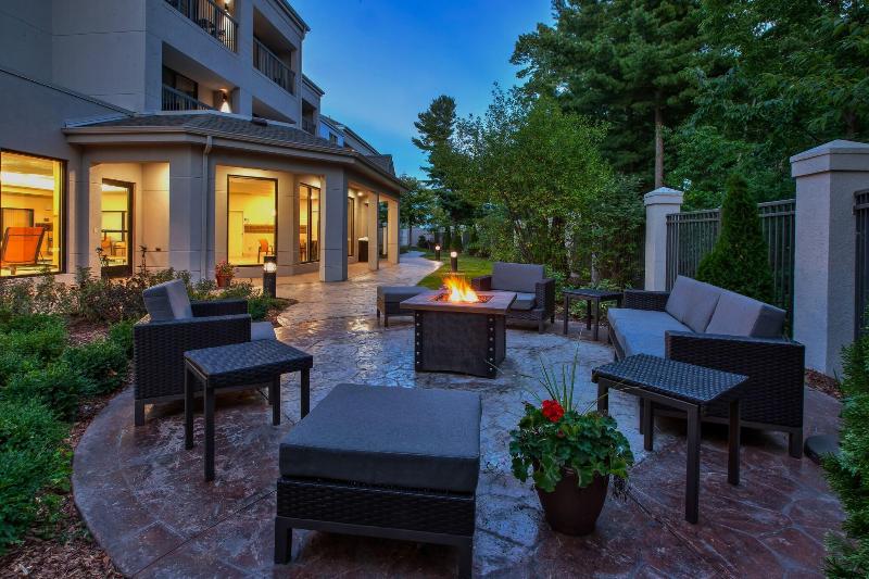 فندق Courtyard By Marriott Traverse City