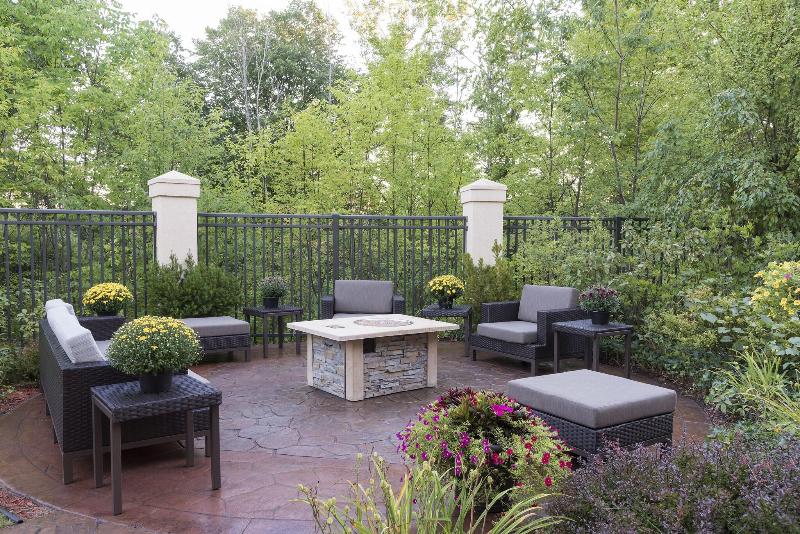 فندق Courtyard By Marriott Traverse City