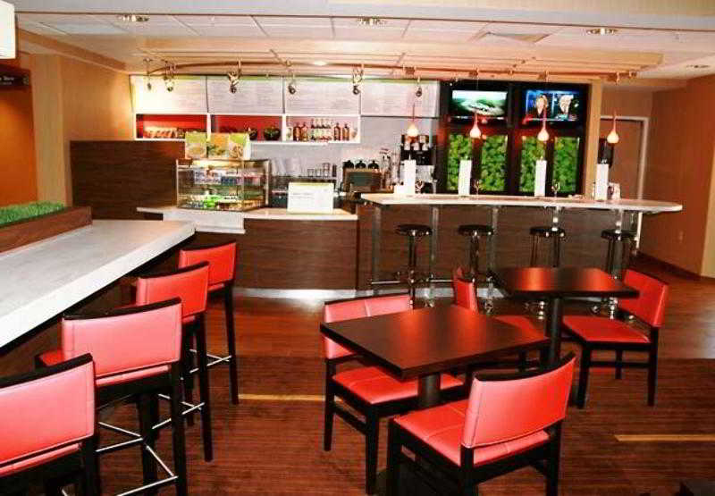 فندق Courtyard By Marriott Traverse City