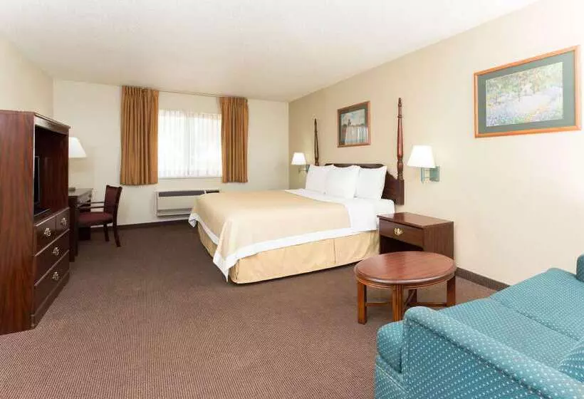 هتل Days Inn By Wyndham Colorado Springs Airport