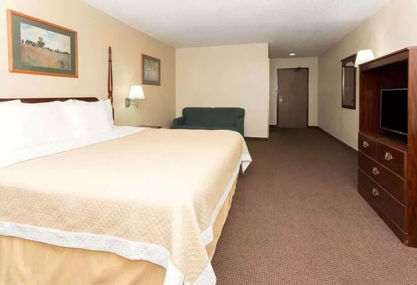 هتل Days Inn By Wyndham Colorado Springs Airport