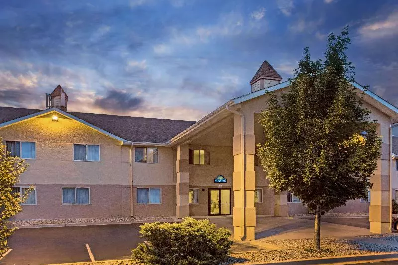 هتل Days Inn By Wyndham Colorado Springs Airport