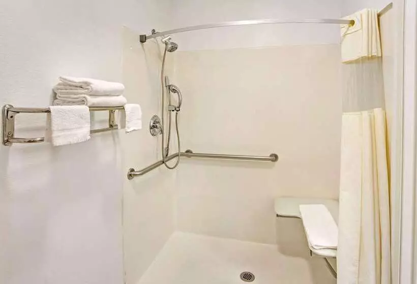 호텔 Days Inn & Suites By Wyndham Gresham